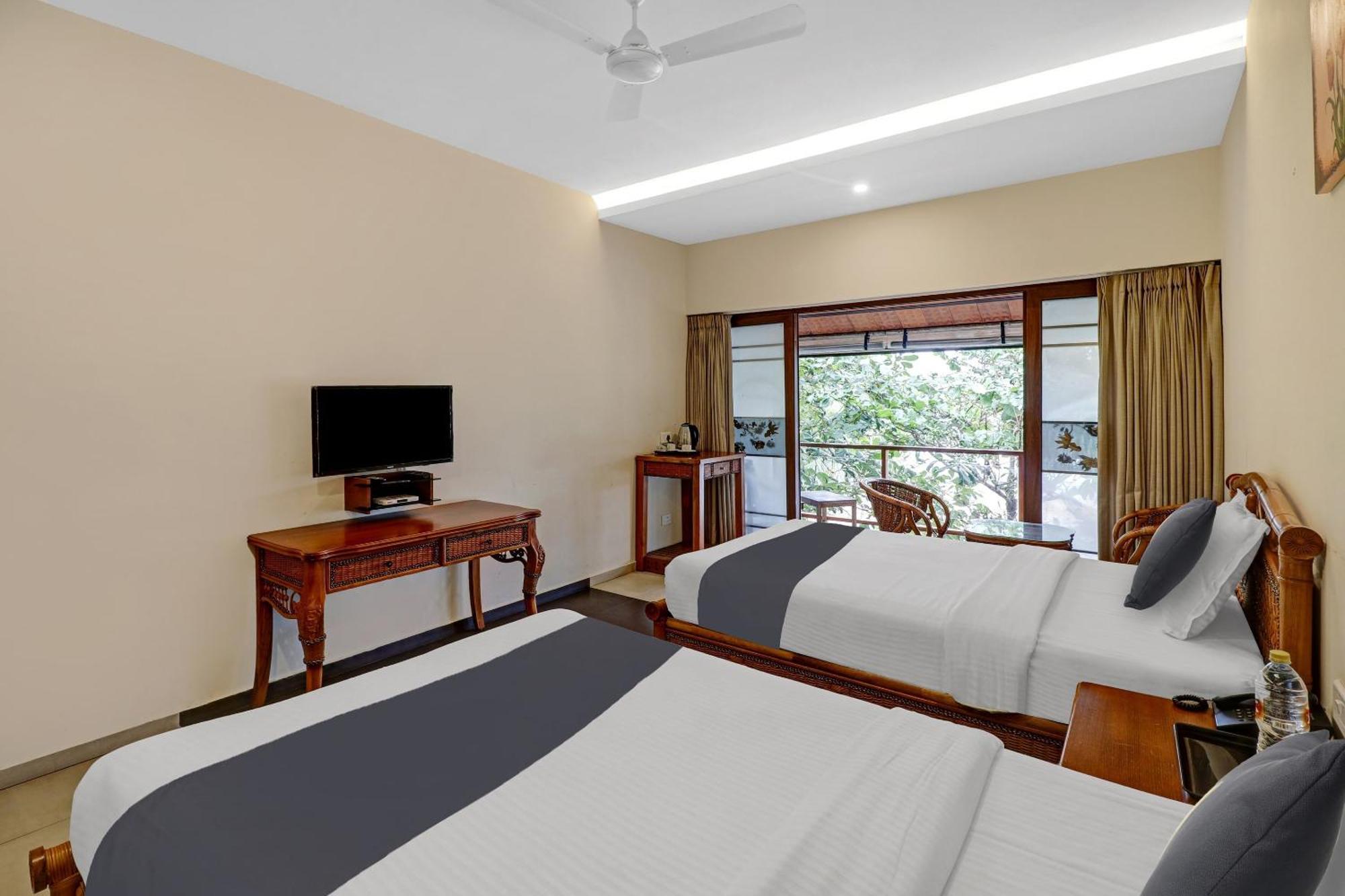 Townhouse Oak Edassery'S Sealine Villa Stay Kochi Exterior photo