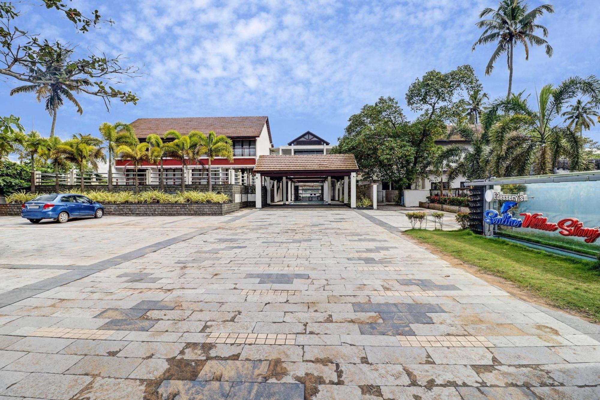 Townhouse Oak Edassery'S Sealine Villa Stay Kochi Exterior photo