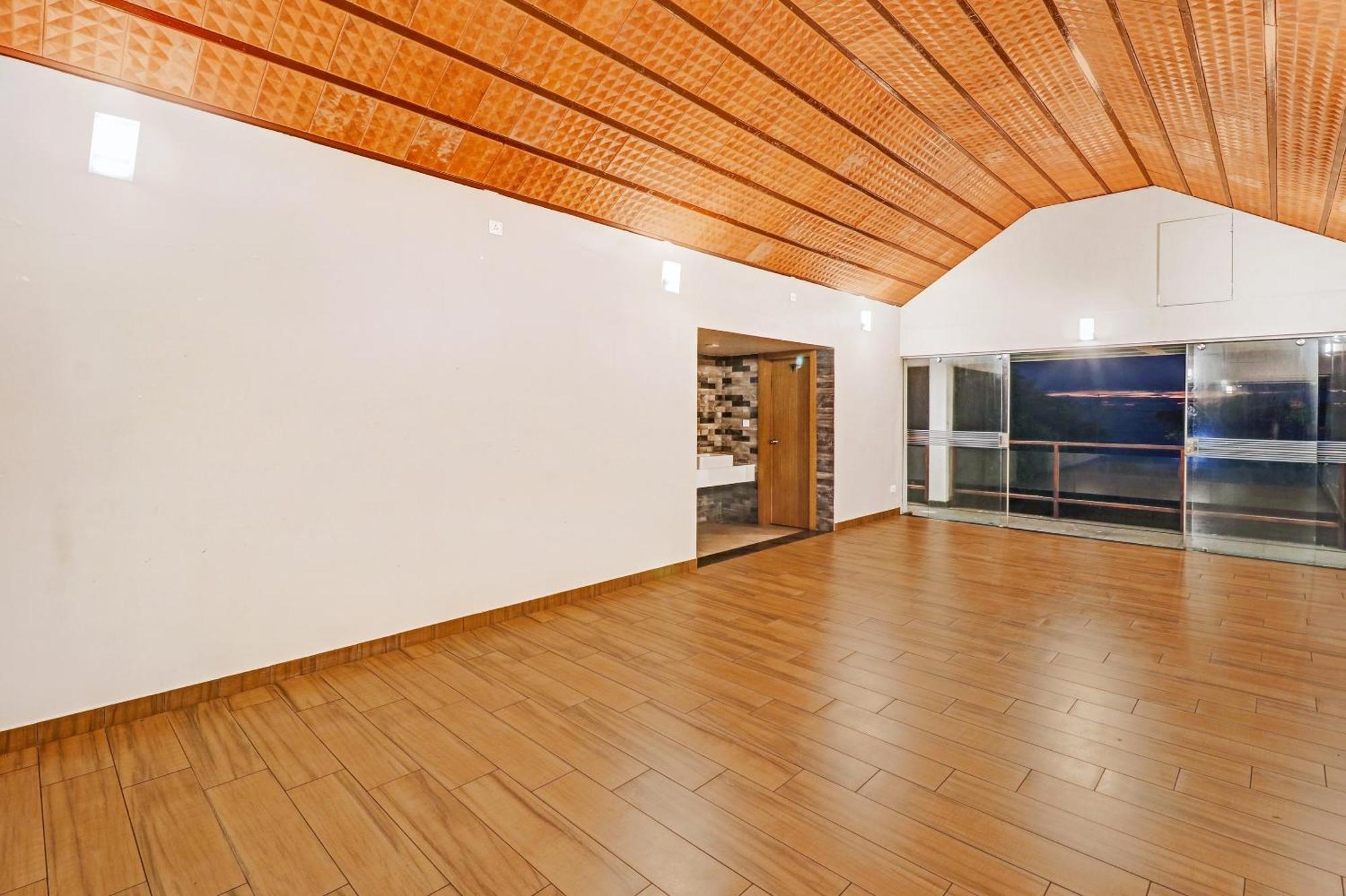 Townhouse Oak Edassery'S Sealine Villa Stay Kochi Exterior photo