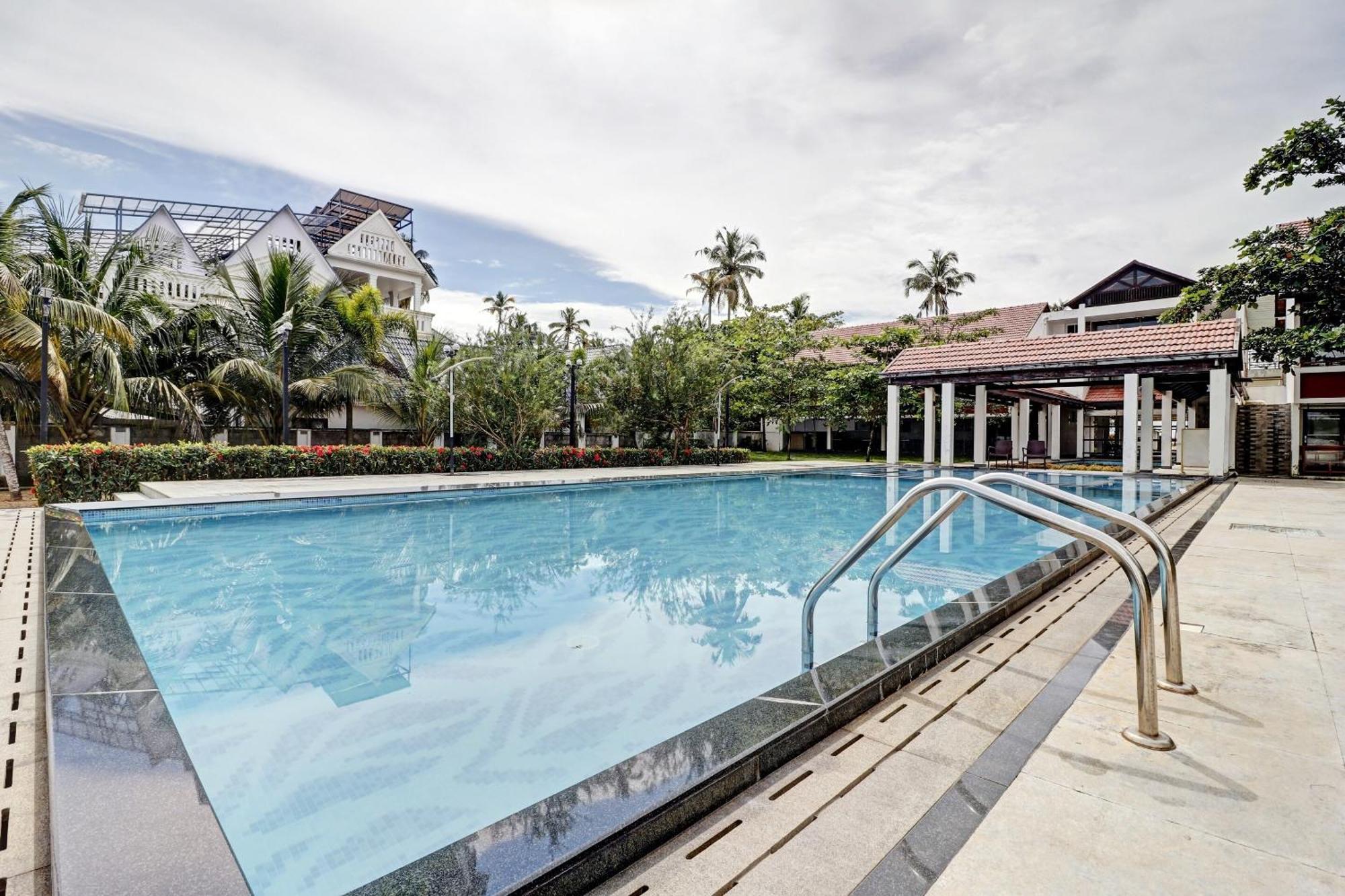Townhouse Oak Edassery'S Sealine Villa Stay Kochi Exterior photo