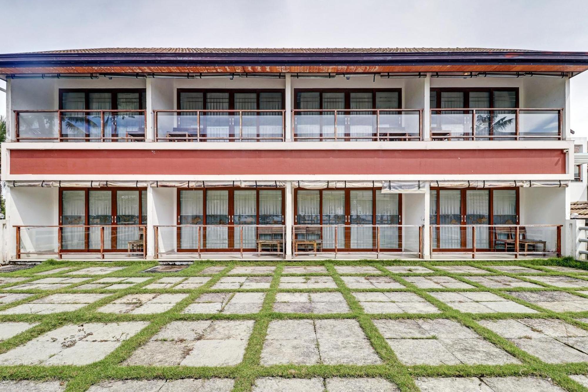 Townhouse Oak Edassery'S Sealine Villa Stay Kochi Exterior photo